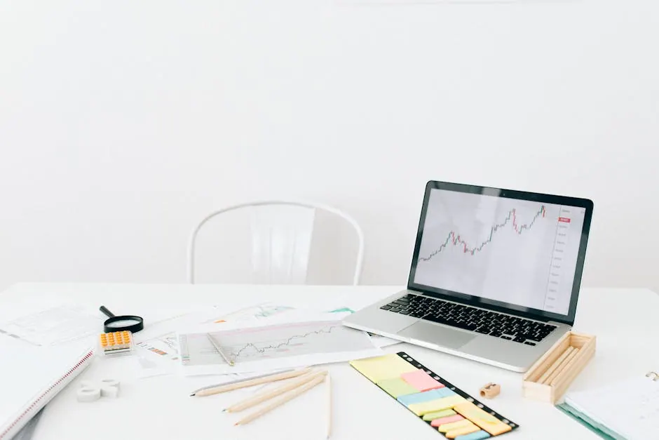 Spreadsheet op een laptop in een kantoor